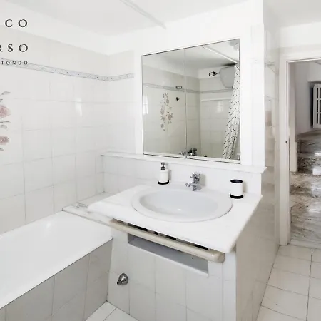 L'arco Sul Corso لوكوروتوندو